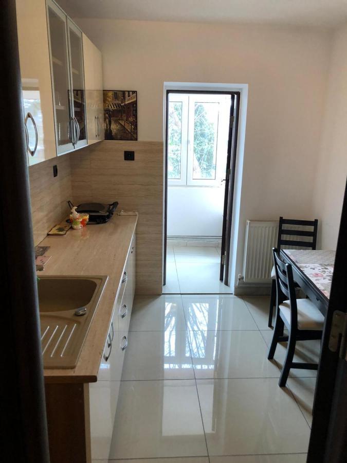 Page2 Apartament Targoviste Exterior foto